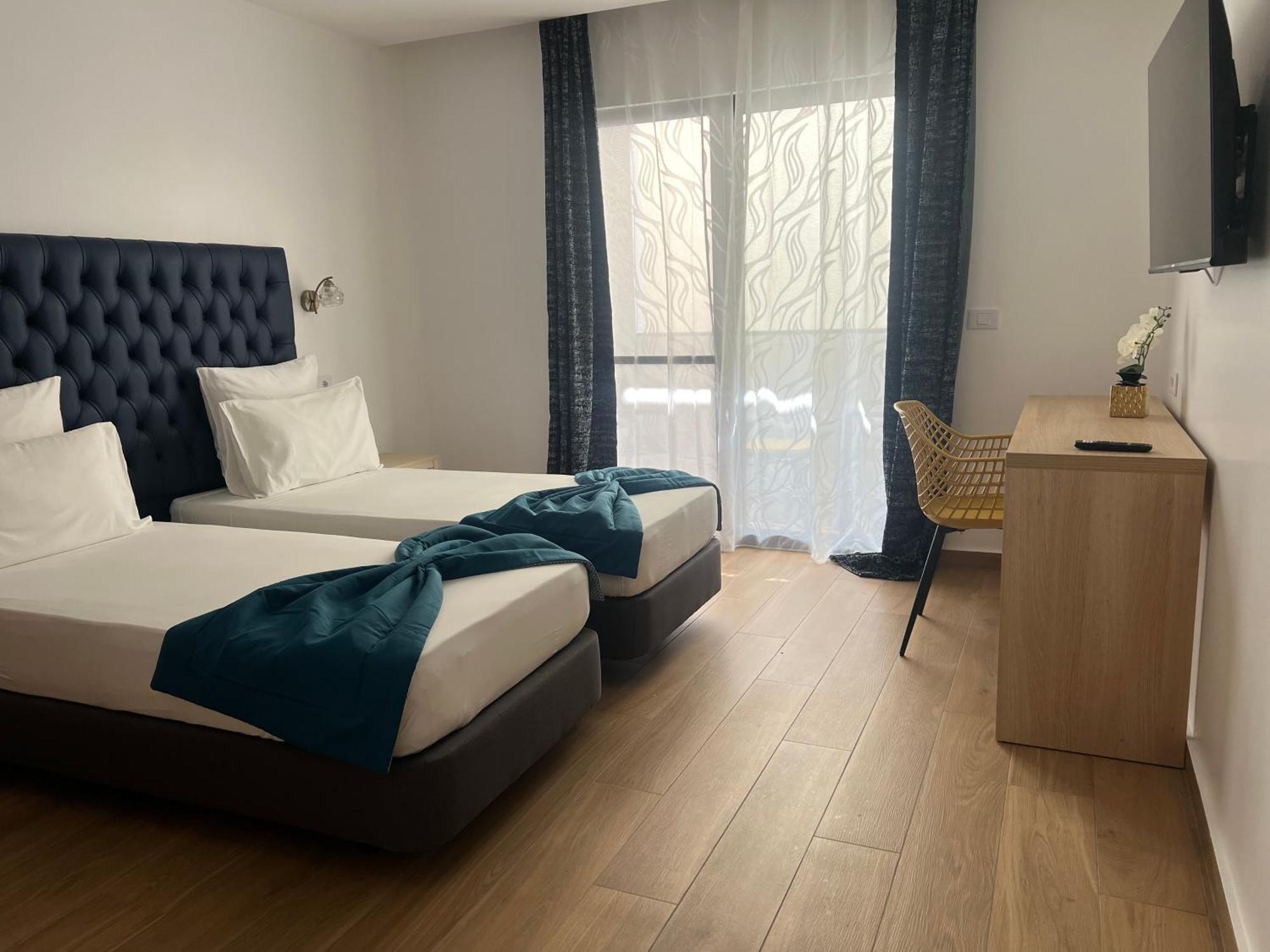 טאראפל Hotel Blue Sky מראה חיצוני תמונה