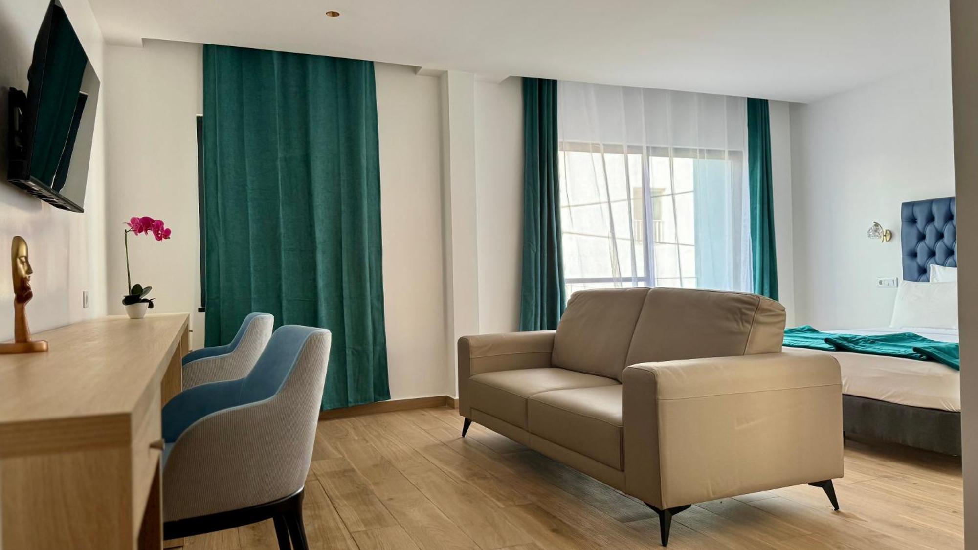 טאראפל Hotel Blue Sky מראה חיצוני תמונה