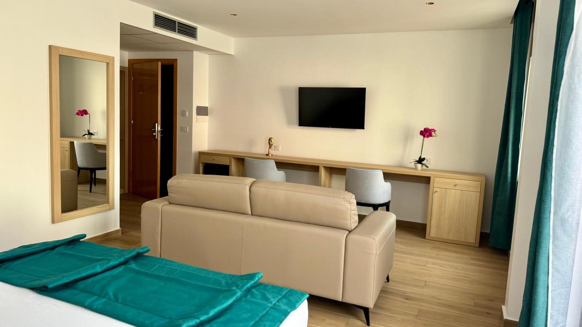 טאראפל Hotel Blue Sky מראה חיצוני תמונה